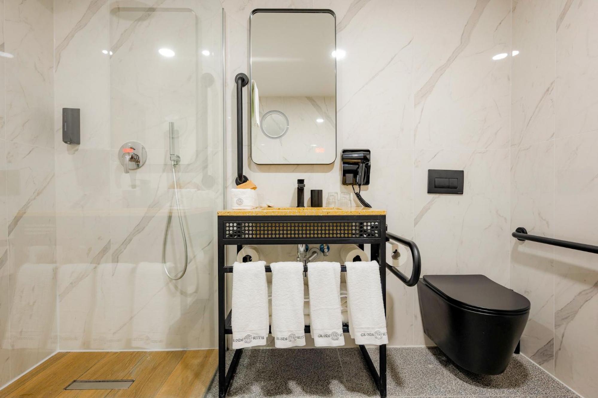 Grands Suites Hotel Residences And Spa Gzira Εξωτερικό φωτογραφία